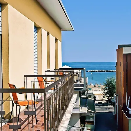 Hotel Tura 3*